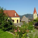 020_Weingut_mit_Garten.jpg